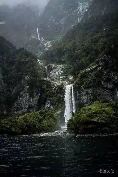忠魂未泯:冤杀之下的千古遗憾——岳飞的生死之谜